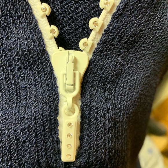 St.John Sport Swarovski Knit Pullover Zip Sweater Size Small - Picture 4 of 8